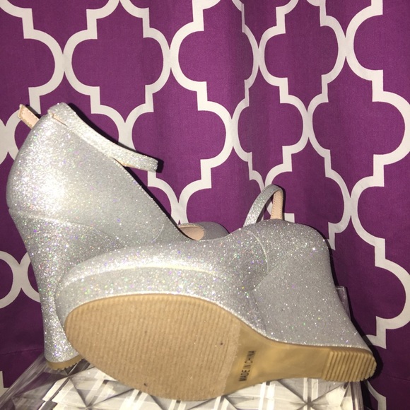 High Heels - Picture 2 of 2